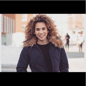 Meet your Posher, Abigail